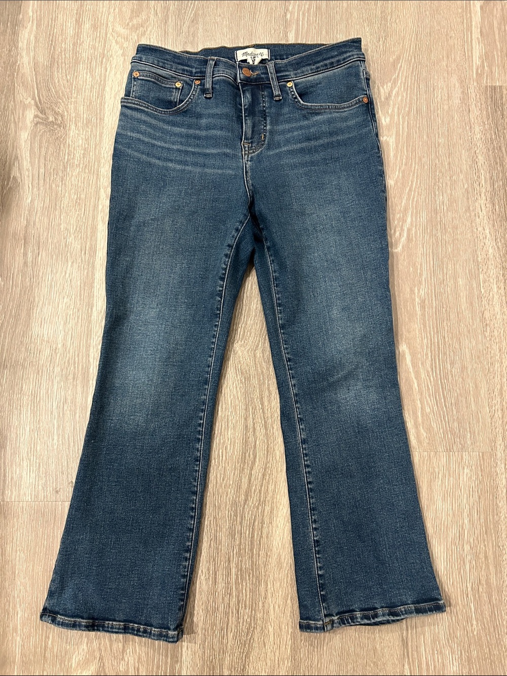 Madewell - Mid-Rise Kick Out Jeans